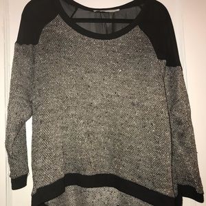 Light weight sweater